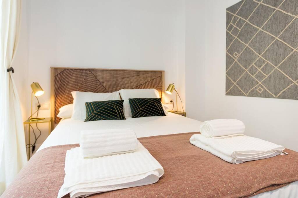 Апартаменты Tgh/ Malaga Center Luxury Style Экстерьер фото